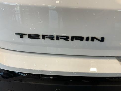 Used 2022 GMC Terrain SLE w/ Driver Convenience Package image 24