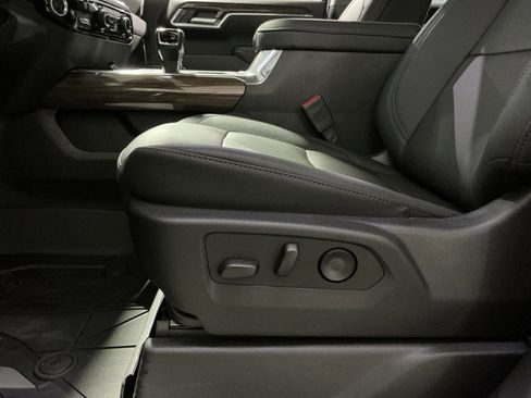 New 2026 Chevrolet Silverado 1500 RST w/ Redline Edition AWD/4WD image 15