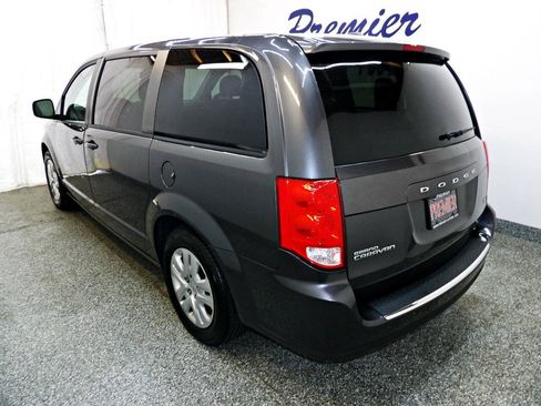 Used 2018 Dodge Grand Caravan SE w/ UConnect Hands-Free Group FWD image 4