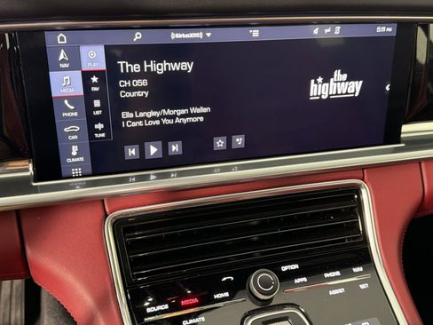 Certified 2019 Porsche Panamera image 22