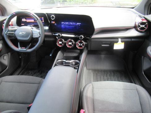 Used 2026 Chevrolet Blazer EV RS w/ Super Cruise Package AWD/4WD image 12