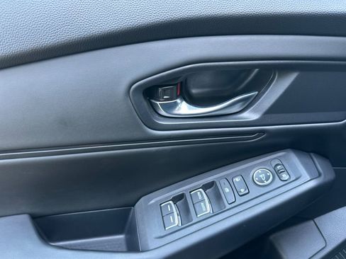 Used 2023 Honda Accord EX image 11