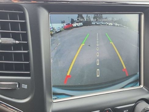 Used 2017 Jeep Grand Cherokee Altitude AWD/4WD image 19