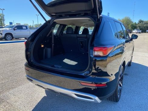 Used 2024 Mitsubishi Outlander SE image 29