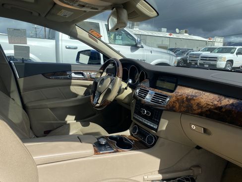 Used 2012 Mercedes-Benz CLS 550 image 21