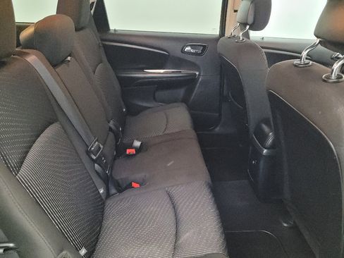 Used 2015 Dodge Journey SXT w/ Flexible Seating Group image 19