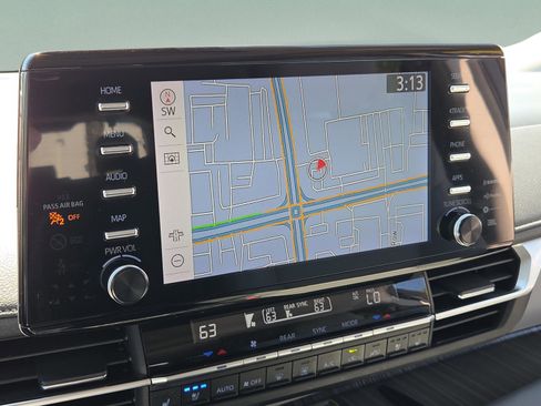 Certified 2023 Toyota Sienna Limited image 29