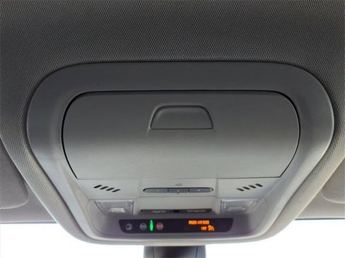 Used 2021 GMC Acadia AT4 image 19