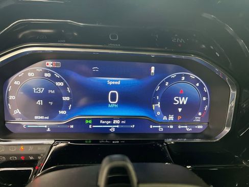 Used 2025 Chevrolet Silverado 1500 High Country w/ Technology Package image 12