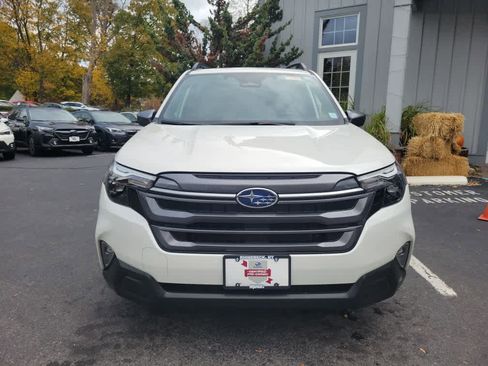 Certified 2025 Subaru Forester Premium image 9