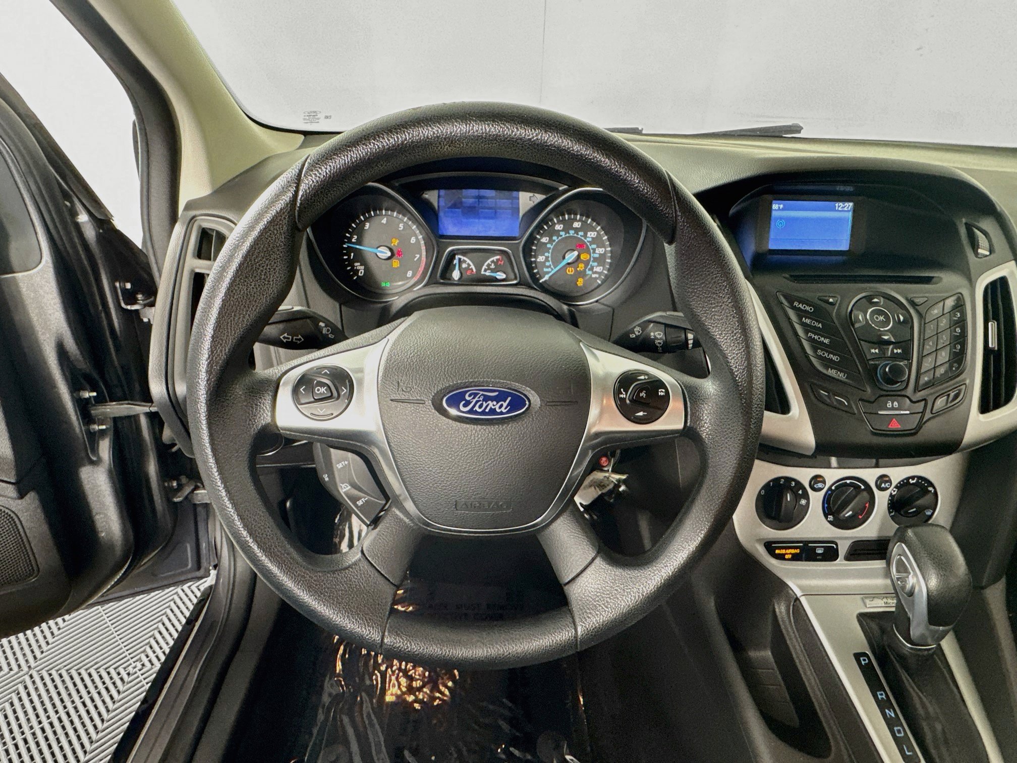 Used 2014 Ford Focus SE FWD image 13