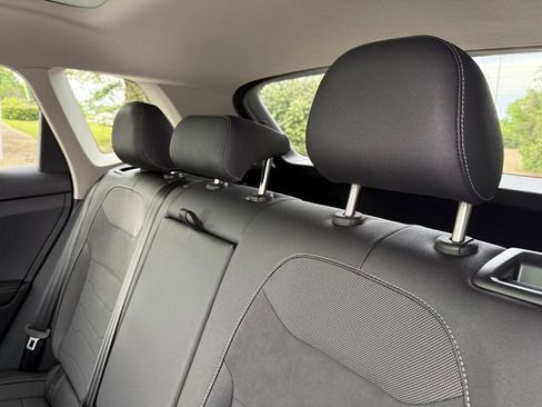 New 2026 Volkswagen Taos SE image 21