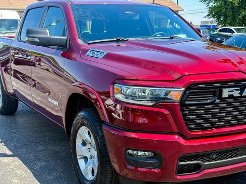 Used 2025 RAM 1500 Big Horn AWD/4WD image 3
