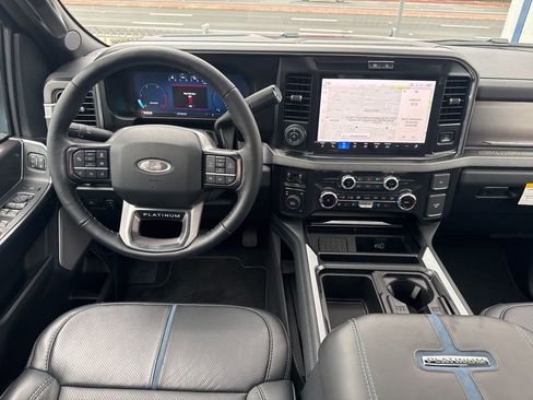 Used 2026 Ford F450 Platinum w/ FX4 Off-Road Package image 20