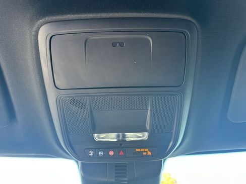 Used 2025 Buick Enclave Sport Touring image 32