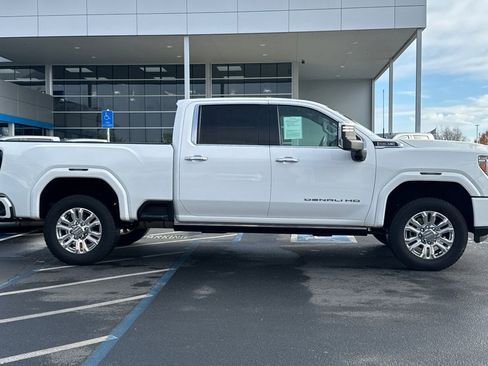 Certified 2022 GMC Sierra 2500 Denali image 2