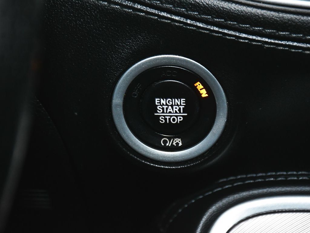 Used 2022 Dodge Challenger R/T Scat Pack RWD image 27