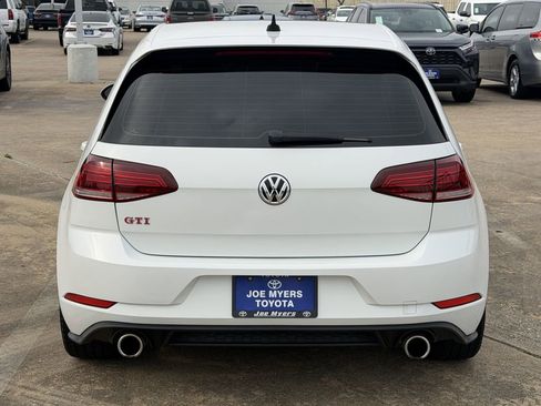Used 2019 Volkswagen GTI SE FWD image 8