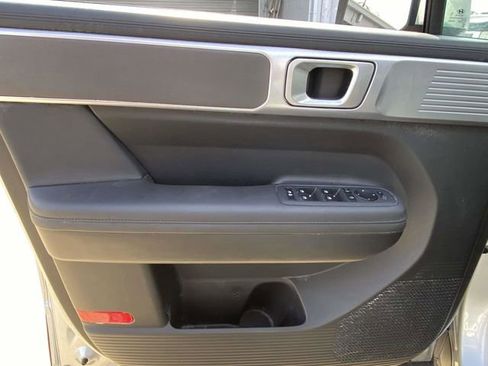 Used 2025 Hyundai Santa Fe SEL image 12