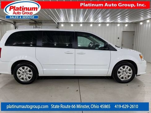 Used 2017 Dodge Grand Caravan SE FWD image 6