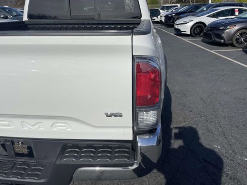 Used 2023 Toyota Tacoma TRD Off-Road image 18