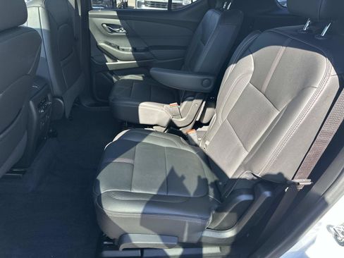 Certified 2023 Chevrolet Traverse RS w/ LPO, Floor Liner Package AWD/4WD image 11