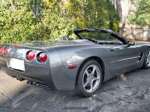 Used 2003 Chevrolet Corvette Convertible w/ Preferred Equipment Group1 image 8