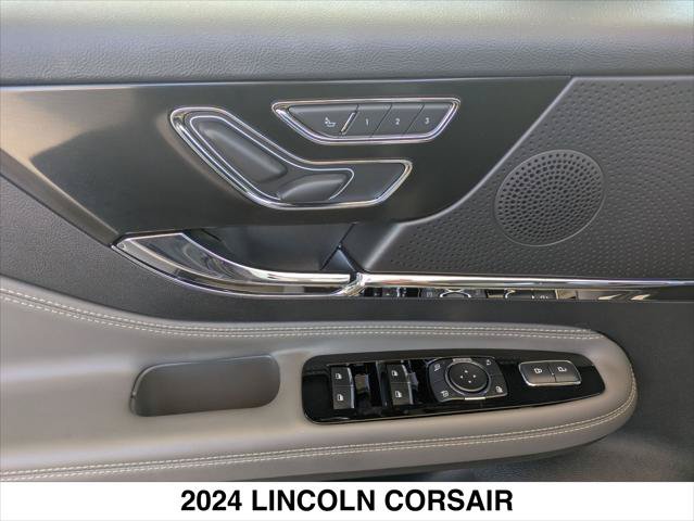 Used 2024 Lincoln Corsair Reserve w/ Equipment Group 201A FWD image 11
