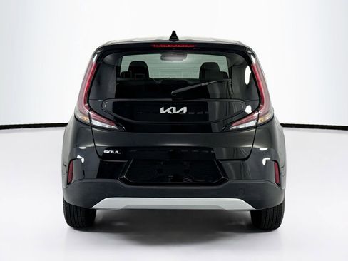Used 2023 Kia Soul LX FWD image 6