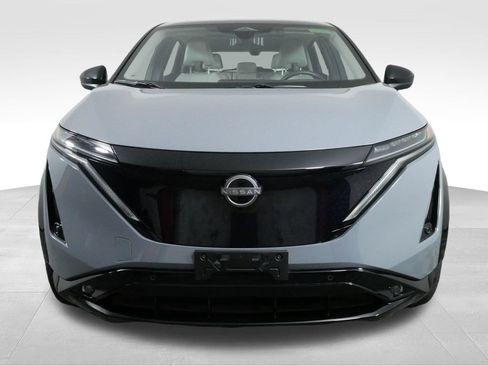 Used 2023 Nissan Ariya AWD image 3