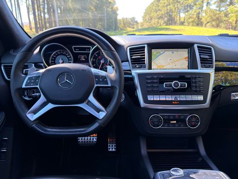 Used 2014 Mercedes-Benz GL 63 AMG 4MATIC image 3