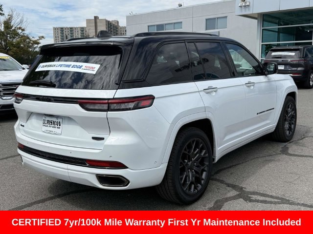 Used 2025 Jeep Grand Cherokee Summit w/ Obsidian Package AWD/4WD image 3