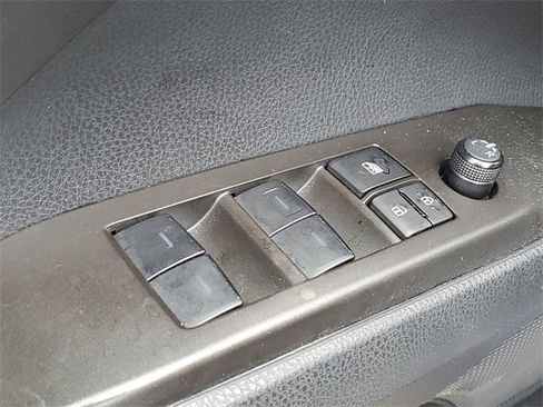 Used 2024 Toyota Camry SE image 20