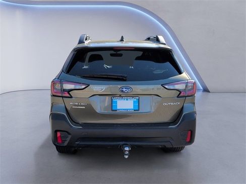 Used 2022 Subaru Outback Premium image 8