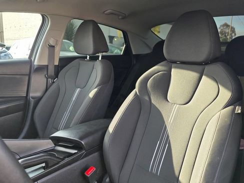 Used 2023 Hyundai Elantra SEL FWD image 12