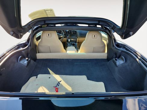 Used 2011 Chevrolet Corvette Grand Sport w/ Preferred Equipment Group RWD image 15