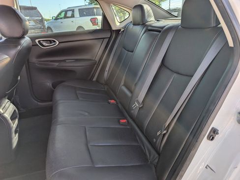 Used 2015 Nissan Sentra SR w/ SR Premium Package image 29