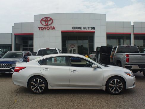 Used 2016 Nissan Altima 3.5 SR FWD image 1