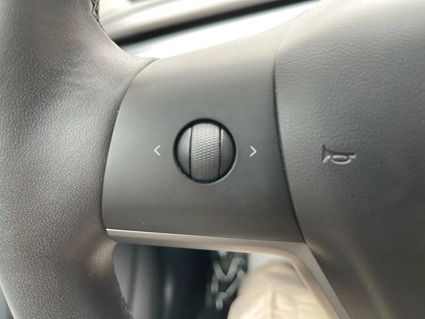 Used 2020 Tesla Model 3 Standard Range RWD image 20