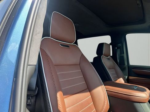 New 2026 GMC Sierra 2500 Denali Ultimate w/ LPO, Black Badging Package AWD/4WD image 19