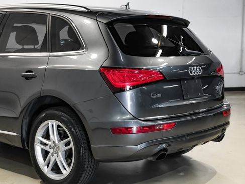 Used 2017 Audi Q5 2.0T Premium Plus w/ Technology Package image 18