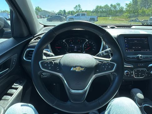 Used 2023 Chevrolet Equinox LT AWD/4WD image 9