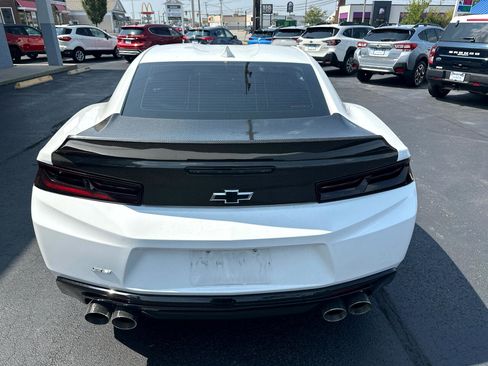 Used 2018 Chevrolet Camaro SS image 10
