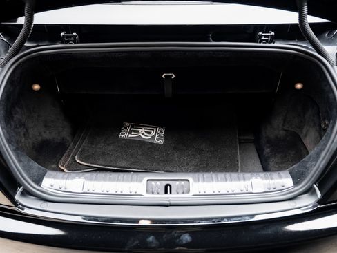 Used 2018 Rolls-Royce Dawn RWD image 53