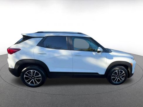 Used 2025 Chevrolet TrailBlazer LT image 16