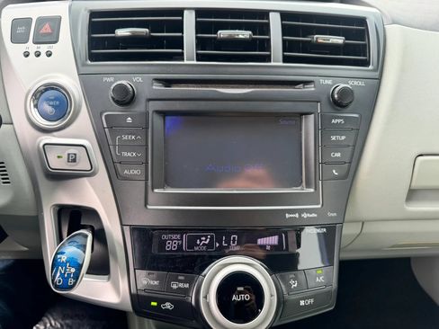 Used 2013 Toyota Prius V Three FWD image 31