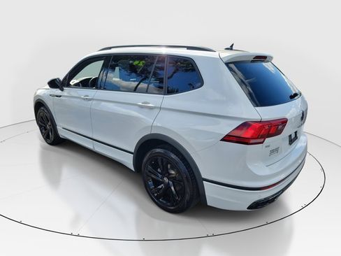 Used 2024 Volkswagen Tiguan SE R-Line image 33