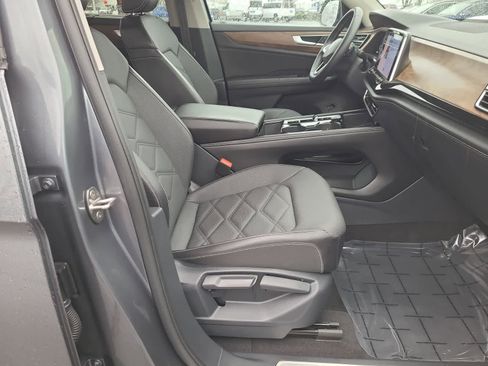 Used 2024 Volkswagen Atlas SE image 22