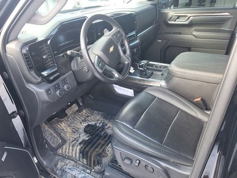 Used 2023 Chevrolet Silverado 1500 LTZ w/ Technology Package image 6