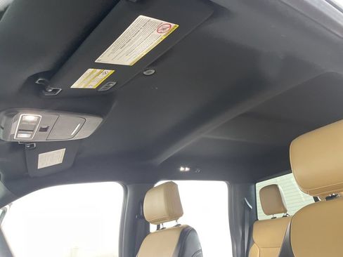 Used 2023 Ford F250 Lariat AWD/4WD image 19